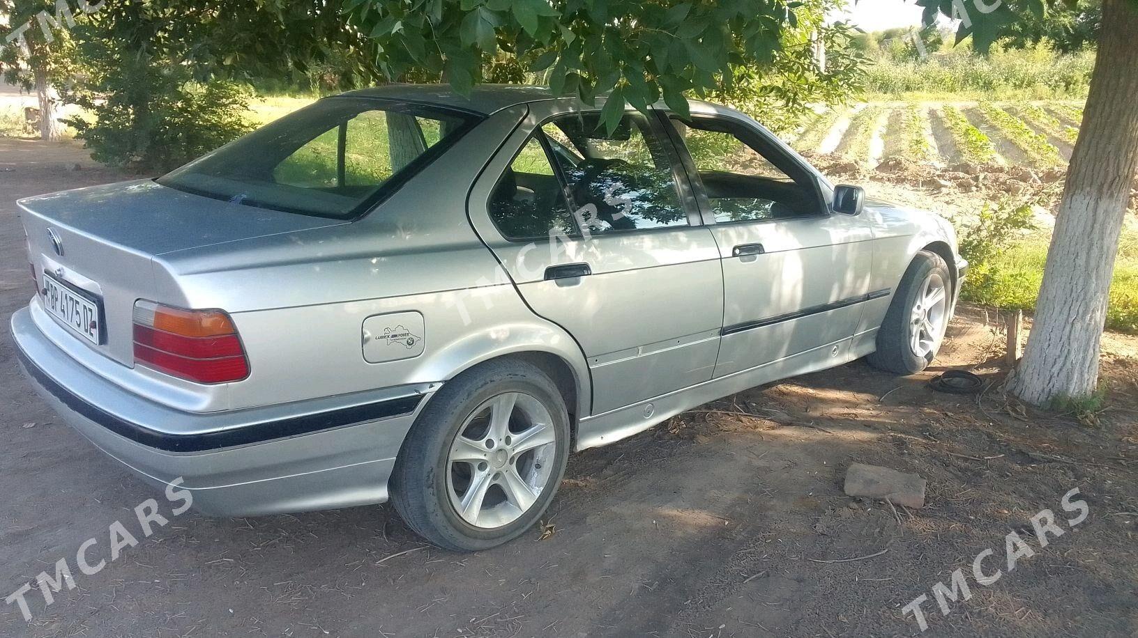 BMW 320 1992 - 44 000 TMT - Дашогуз - img 4