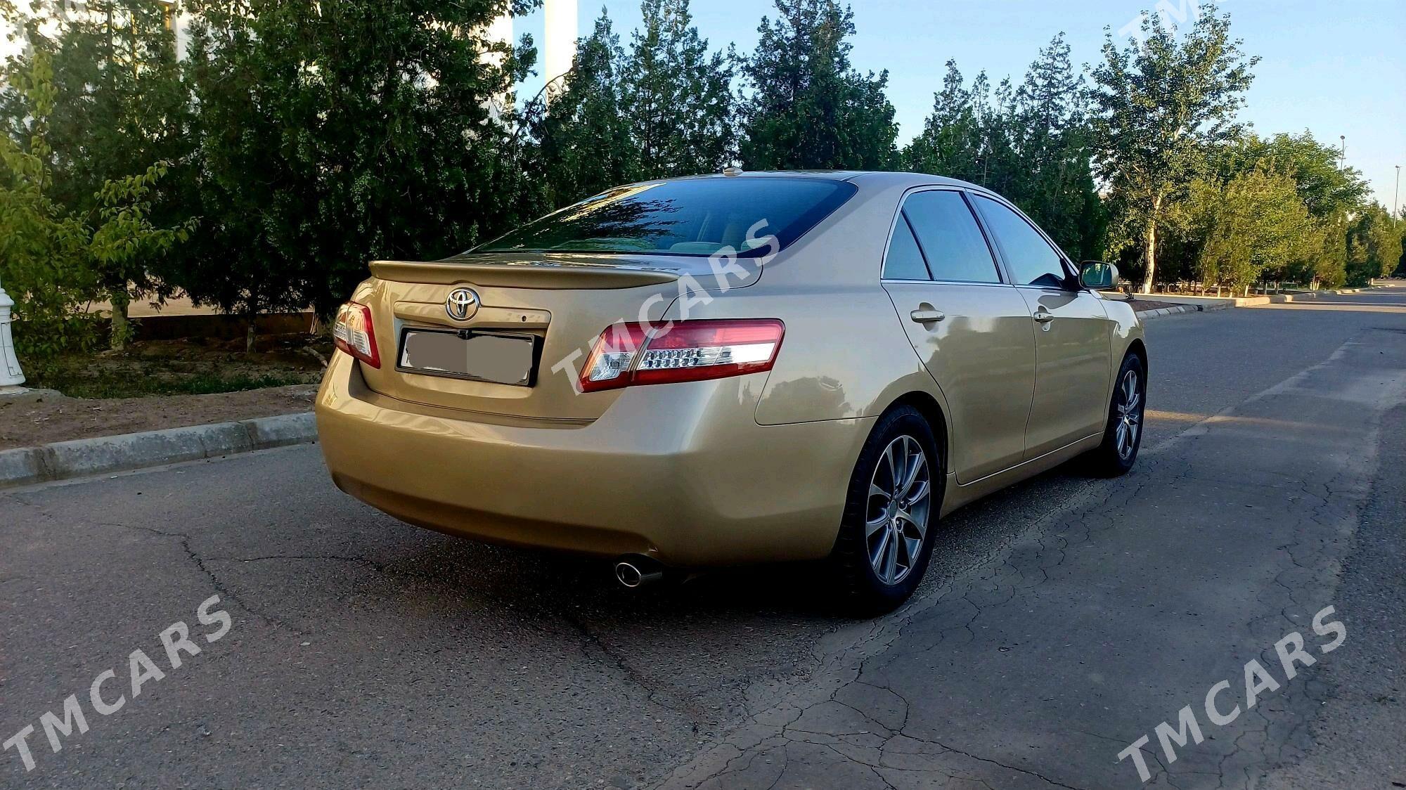 Toyota Camry 2010 - 200 000 TMT - Дашогуз - img 7