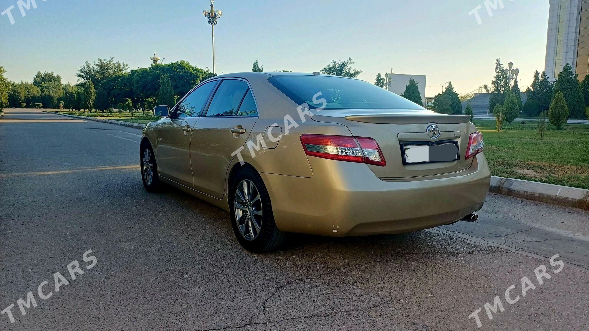 Toyota Camry 2010 - 200 000 TMT - Дашогуз - img 8