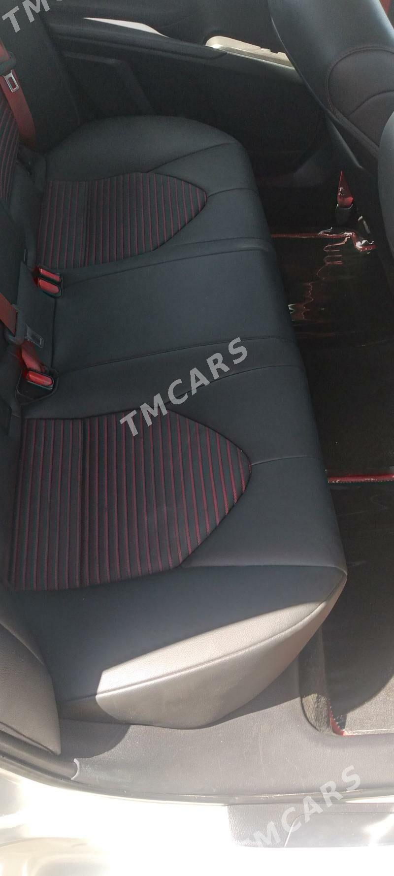 Toyota Camry 2022 - 355 000 TMT - Ашхабад - img 9