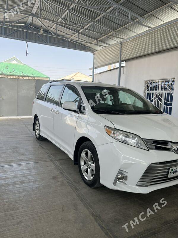 Toyota Sienna 2019 - 360 000 TMT - Гёкдепе - img 6