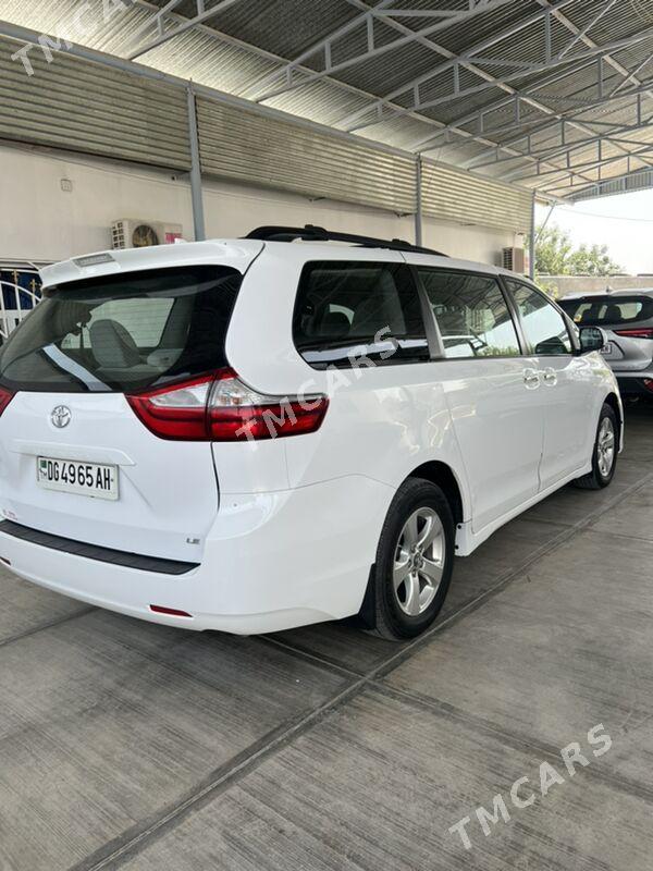 Toyota Sienna 2019 - 360 000 TMT - Гёкдепе - img 8