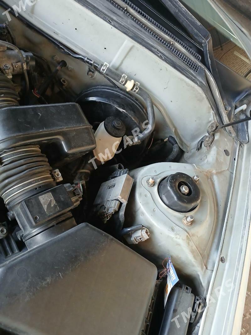 Toyota Camry 1995 - 120 000 TMT - Фарап - img 6