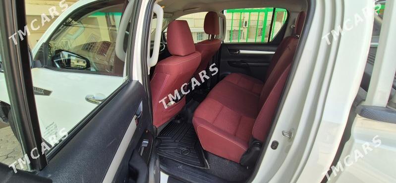 Toyota Hilux 2021 - 495 000 TMT - Aşgabat - img 2