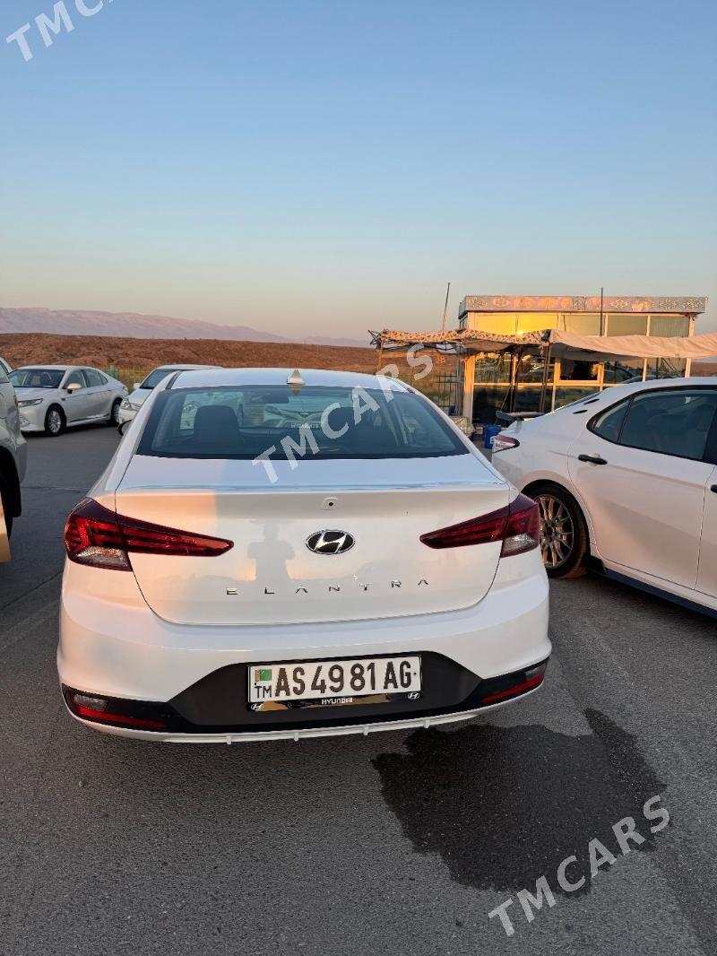 Hyundai Elantra 2020 - 216 000 TMT - Büzmeýin - img 5