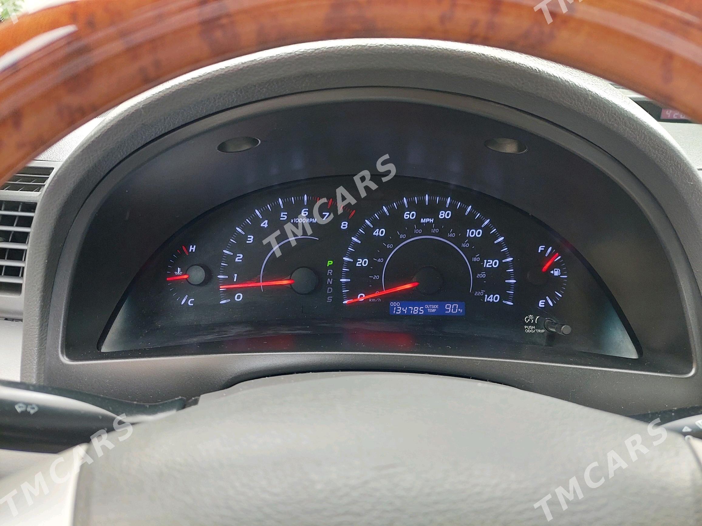 Toyota Camry 2010 - 205 000 TMT - Балканабат - img 3