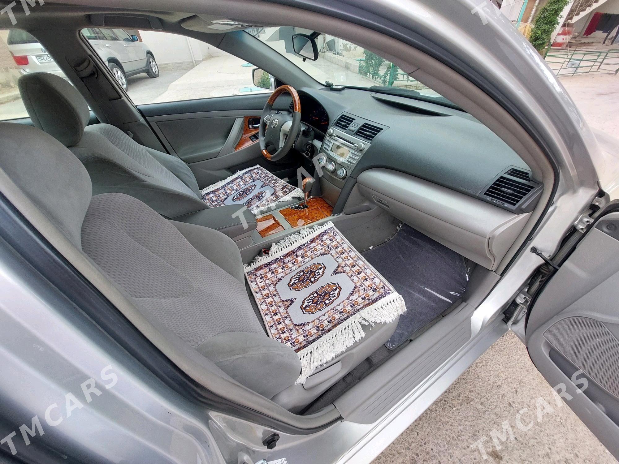 Toyota Camry 2010 - 205 000 TMT - Балканабат - img 2