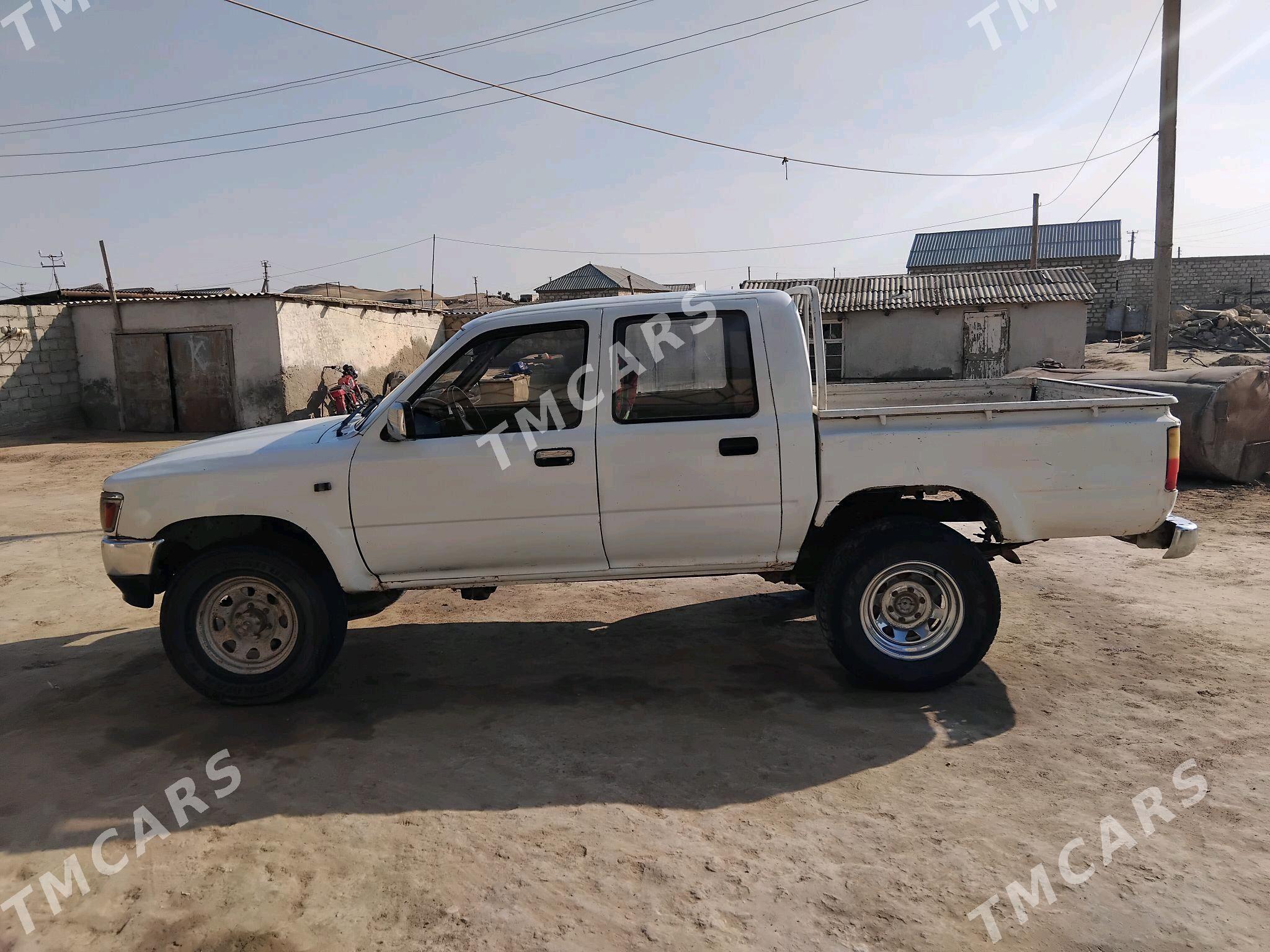 Toyota Hilux 1997 - 40 000 TMT - Эсенгулы - img 6