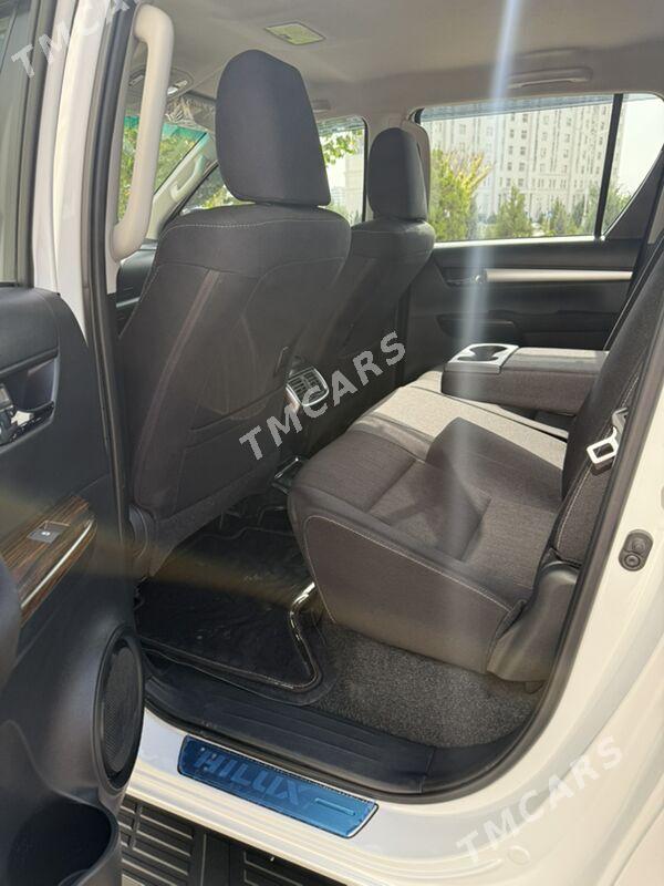 Toyota Hilux 2024 - 628 000 TMT - Ашхабад - img 2