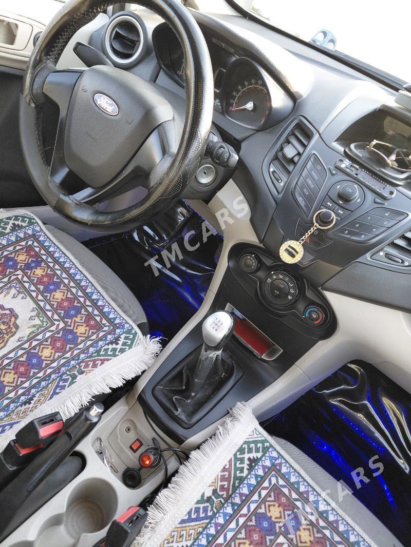 Ford Fiesta 2012 - 107 000 TMT - Херрикгала - img 3
