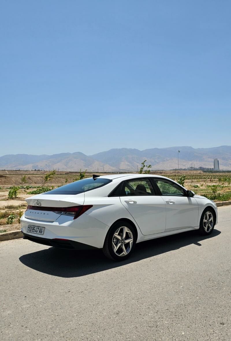 Hyundai Elantra 2021 - 240 000 TMT - Aşgabat - img 9