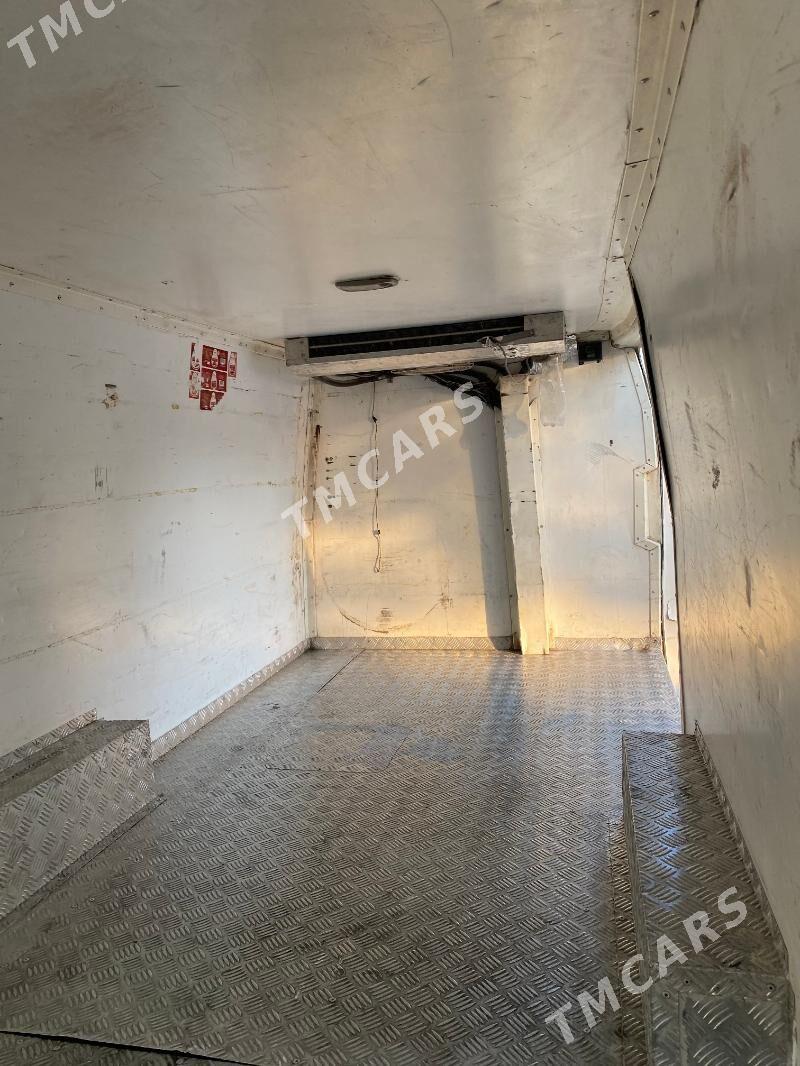 Toyota Hiace 2006 - 260 000 TMT - Sowetskiý köç. (Garaşsyzlyk şaýoly) - img 5
