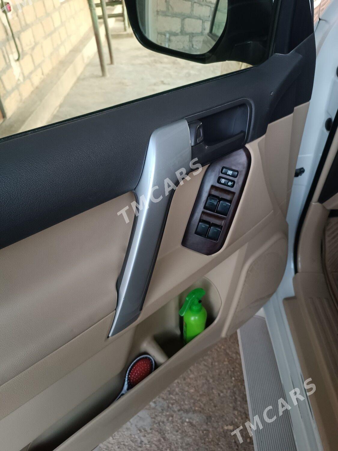 Toyota Land Cruiser Prado 2014 - 550 000 TMT - Гызыларбат - img 3