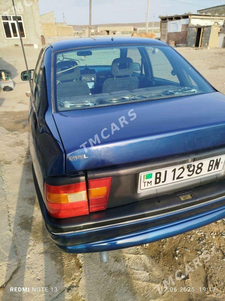 Opel Vectra 1993 - 35 000 TMT - Гызыларбат - img 4