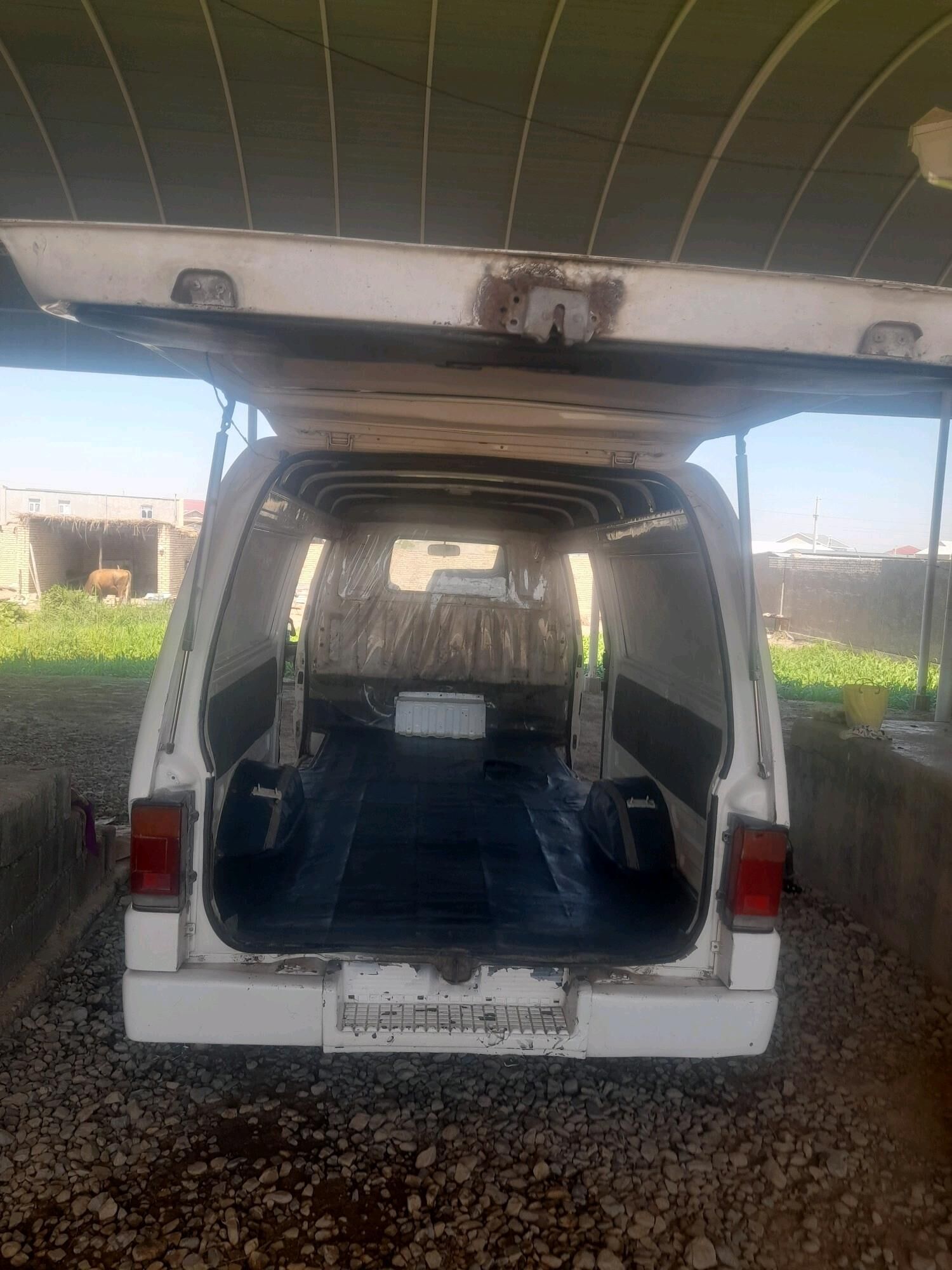 Toyota Hiace 1997 - 50 000 TMT - Мары - img 2