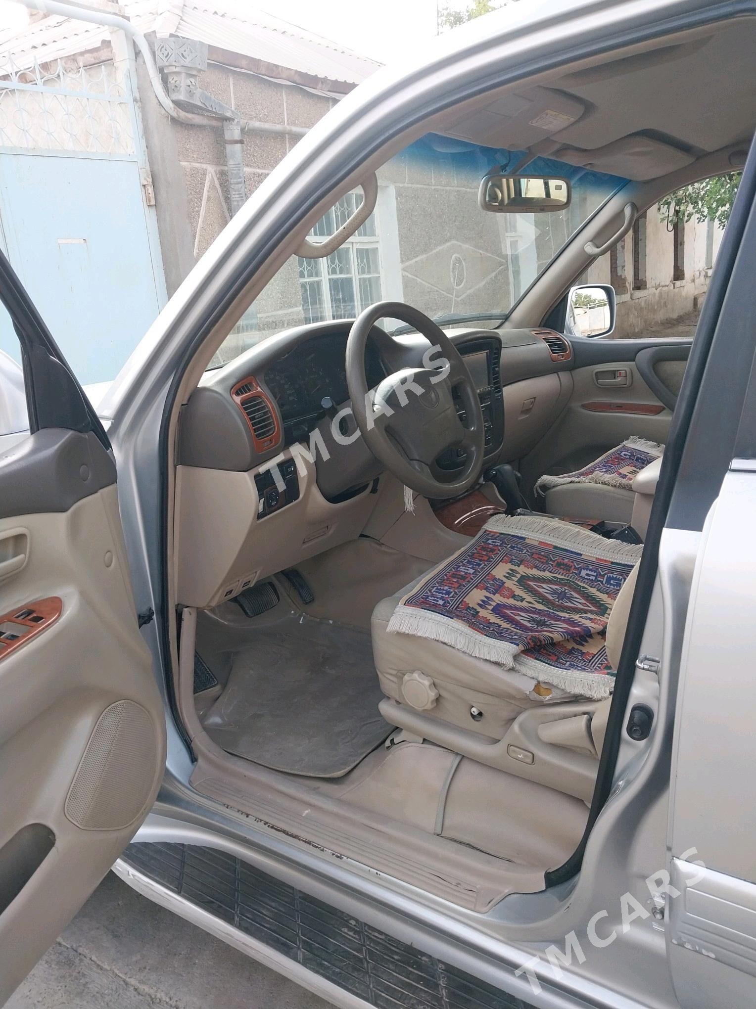 Toyota Hiace 1999 - 170 000 TMT - Ýolöten - img 3