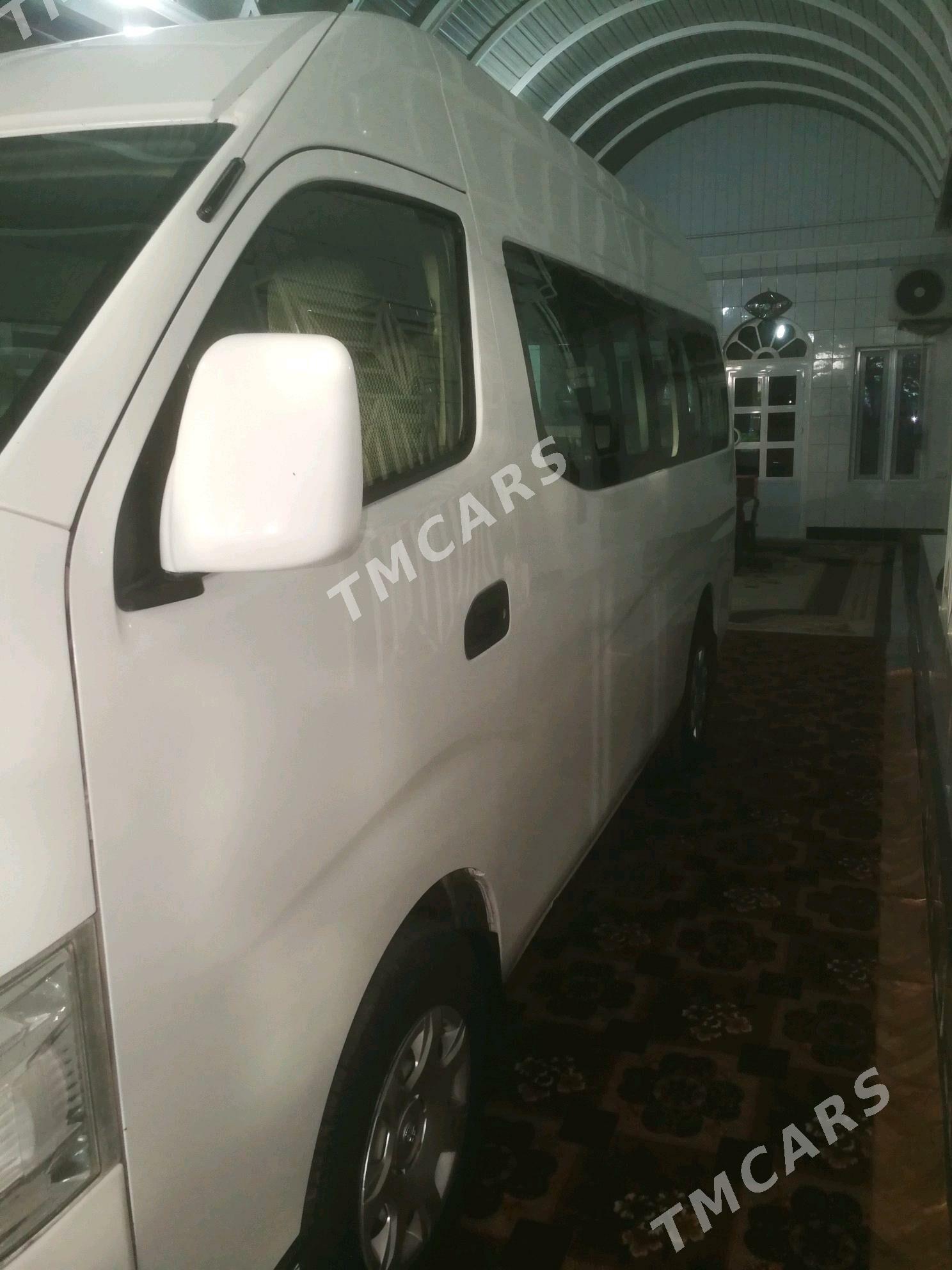 Nissan Urvan 2016 - 340 000 TMT - Мары - img 3