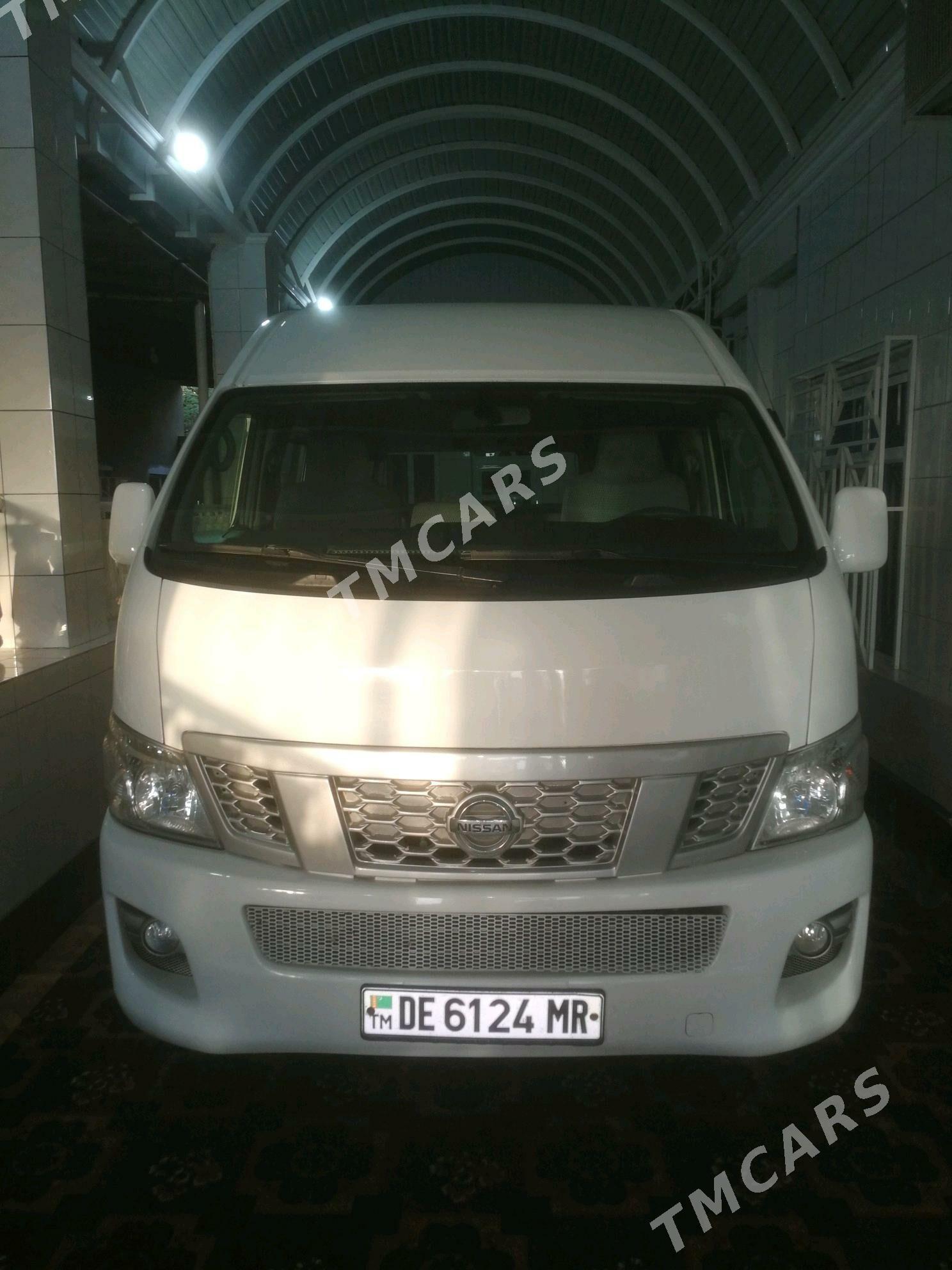 Nissan Urvan 2016 - 340 000 TMT - Мары - img 4