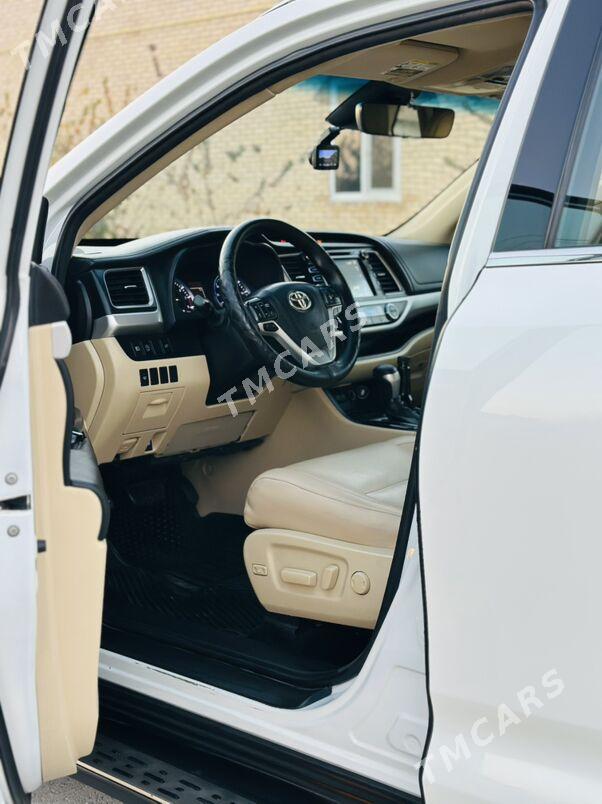 Toyota Highlander 2017 - 455 000 TMT - Туркменабат - img 1
