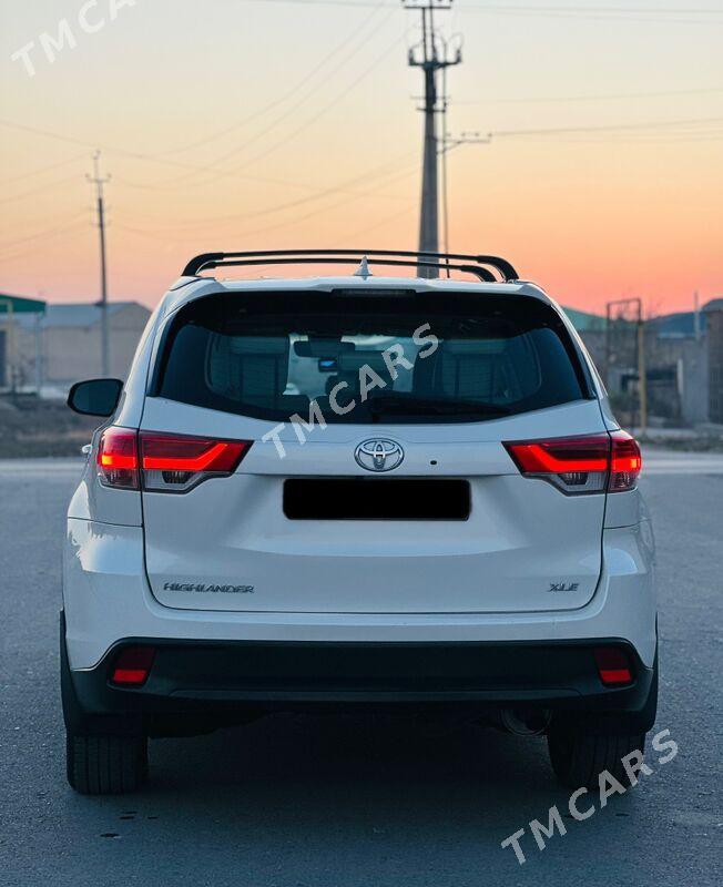 Toyota Highlander 2017 - 455 000 TMT - Туркменабат - img 7