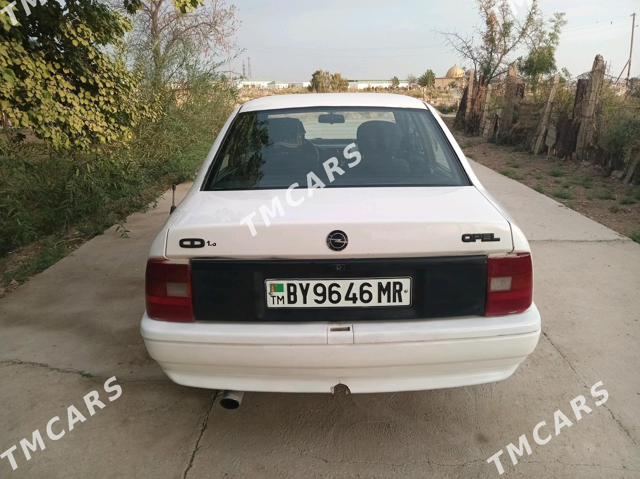 Opel Vectra 1992 - 30 000 TMT - Ёлётен - img 3