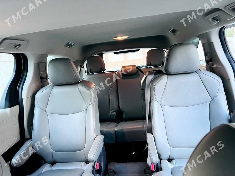 Toyota Sienna 2022 - 470 000 TMT - Туркменабат - img 6
