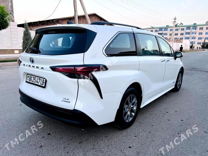 Toyota Sienna 2022 - 470 000 TMT - Туркменабат - img 4