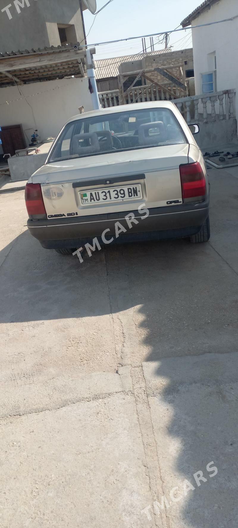 Opel Omega 1989 - 15 000 TMT - Balkanabat - img 4