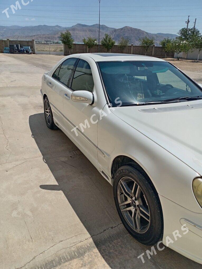 Mercedes-Benz E320 2000 - 120 000 TMT - Балканабат - img 2