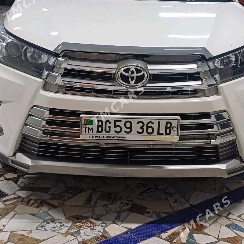 Toyota Highlander 2019 - 380 000 TMT - Çärjew - img 2