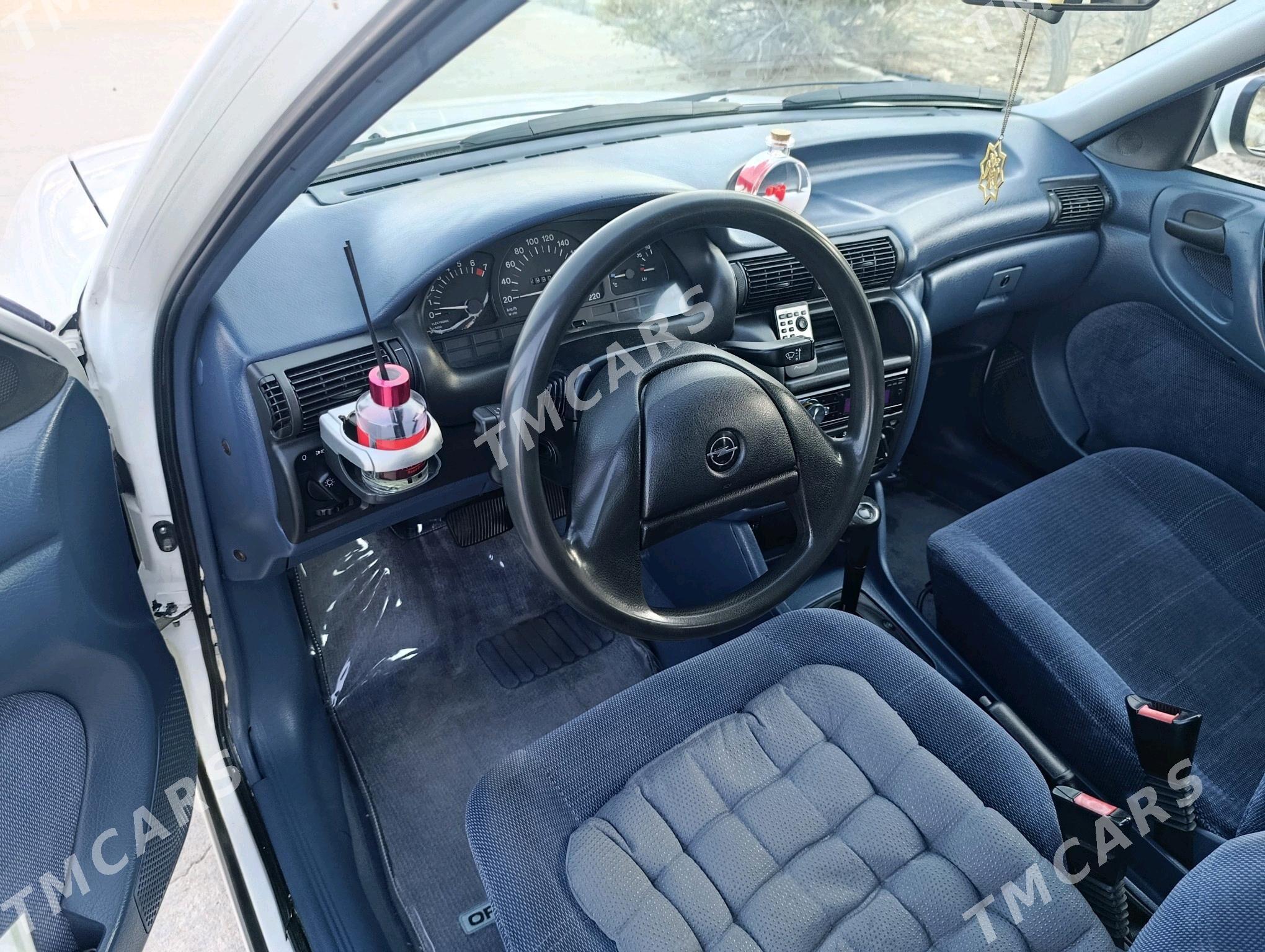 Opel Astra 1993 - 70 000 TMT - Гызыларбат - img 4