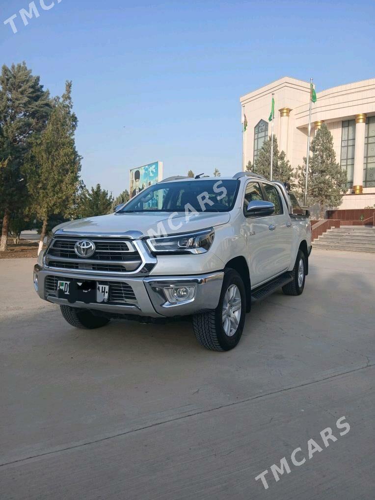 Toyota Hilux 2021 - 535 000 TMT - Гёкдепе - img 3