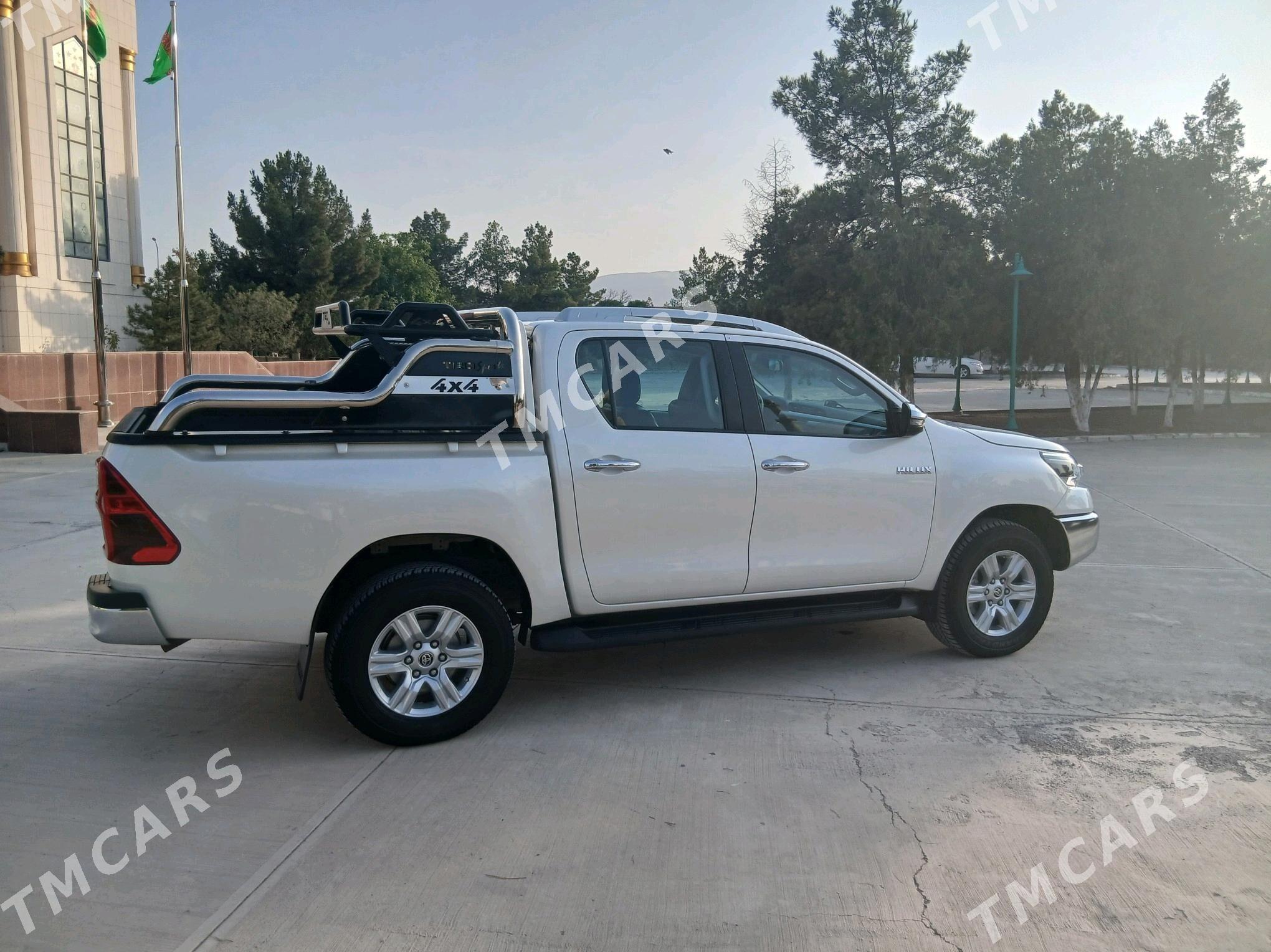 Toyota Hilux 2021 - 535 000 TMT - Гёкдепе - img 6