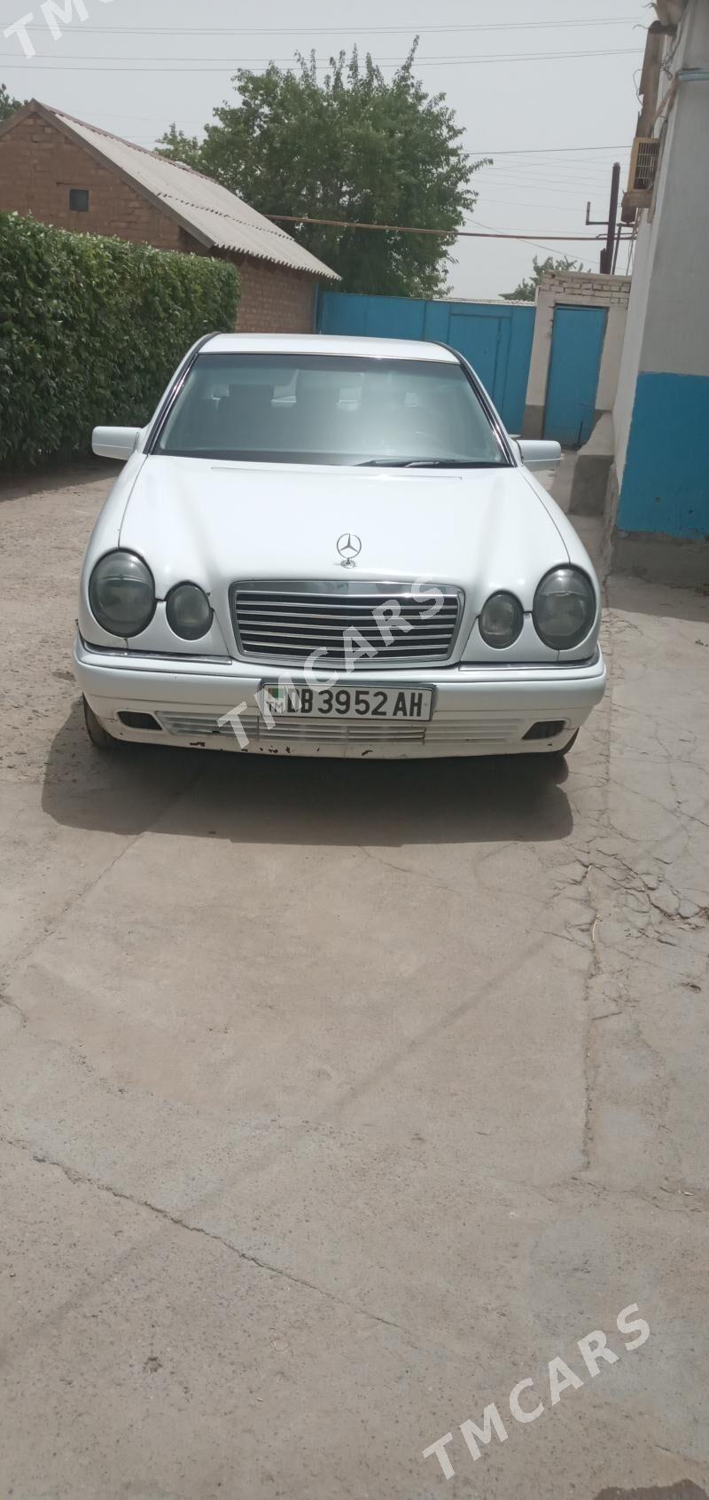Mercedes-Benz 230E 1999 - 60 000 TMT - Теджен - img 2
