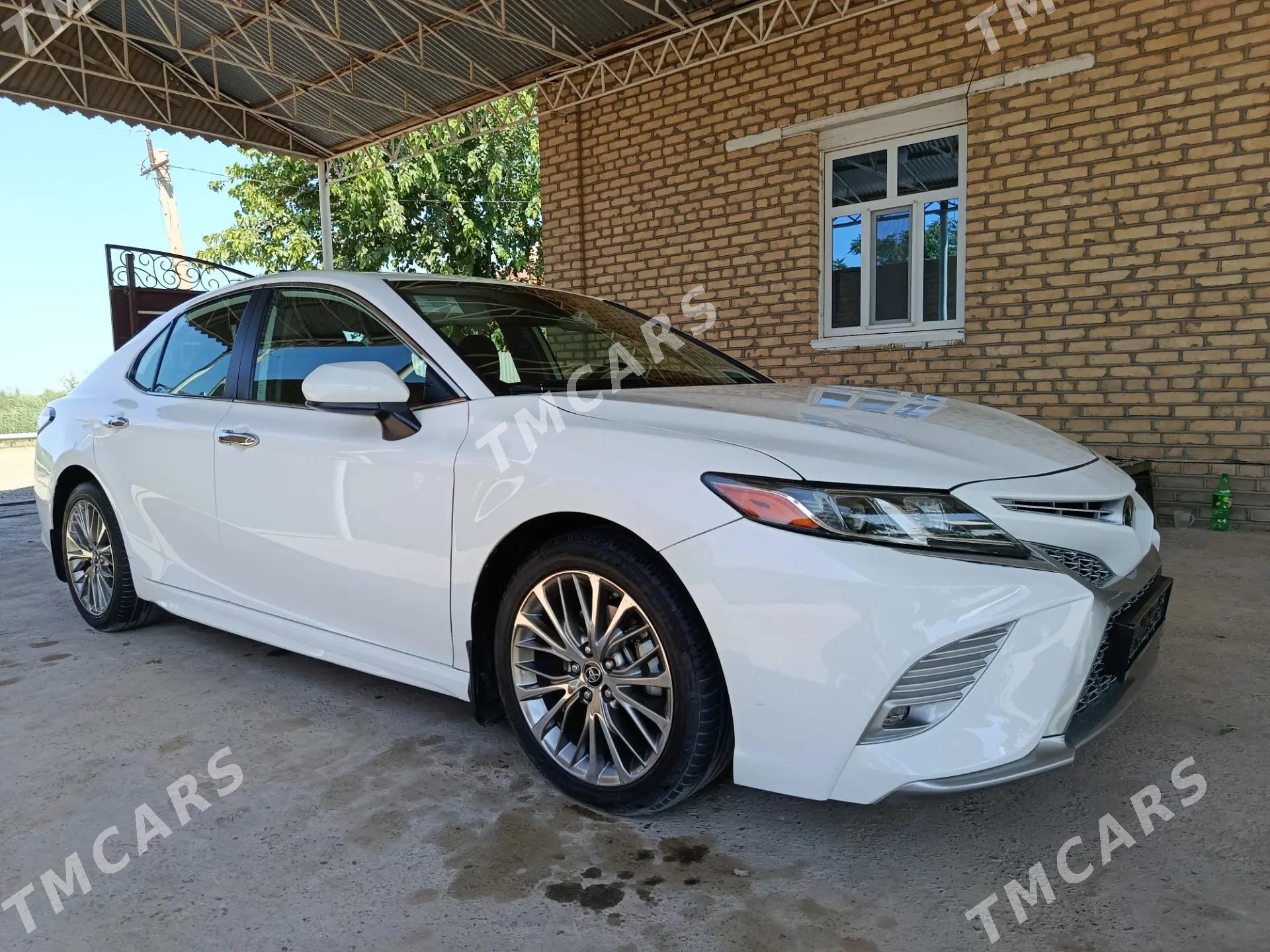 Toyota Camry 2020 - 300 000 TMT - Мары - img 3