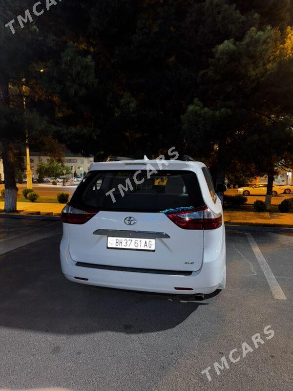 Toyota Sienna 2019 - 360 000 TMT - Aşgabat - img 3