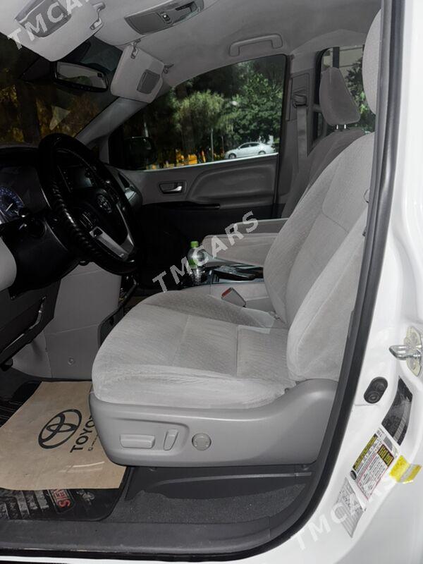 Toyota Sienna 2019 - 360 000 TMT - Aşgabat - img 4