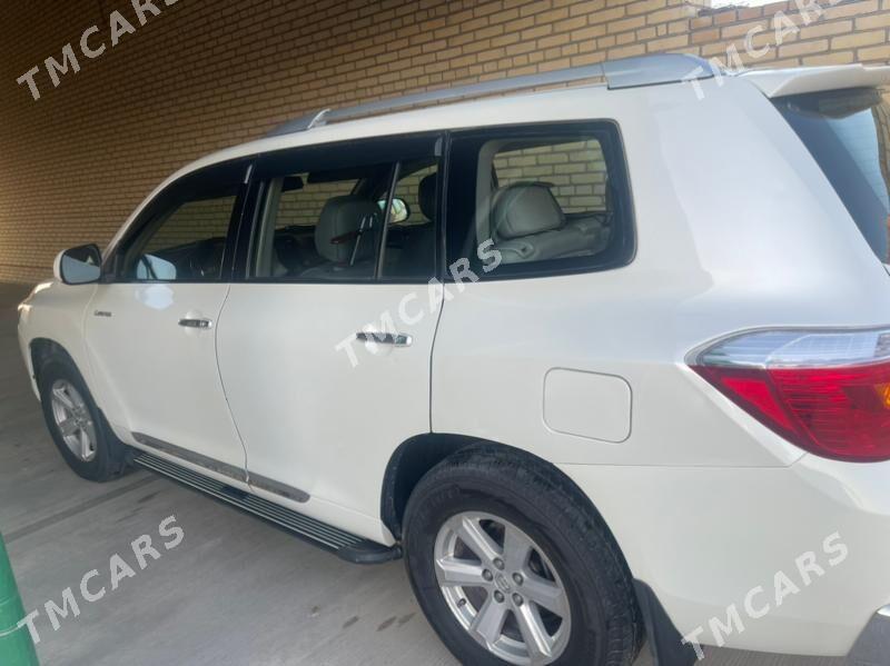 Toyota Highlander 2010 - 300 000 TMT - Halaç - img 5