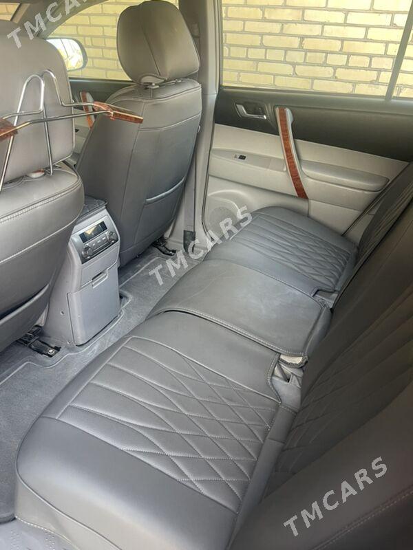 Toyota Highlander 2010 - 300 000 TMT - Halaç - img 3