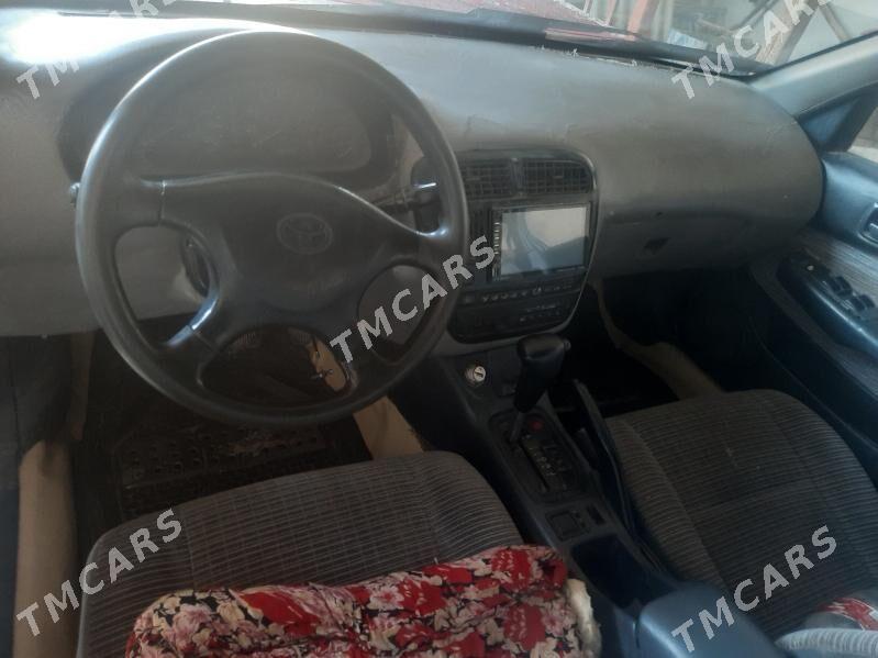 Toyota Carina 1993 - 40 000 TMT - Halaç - img 4