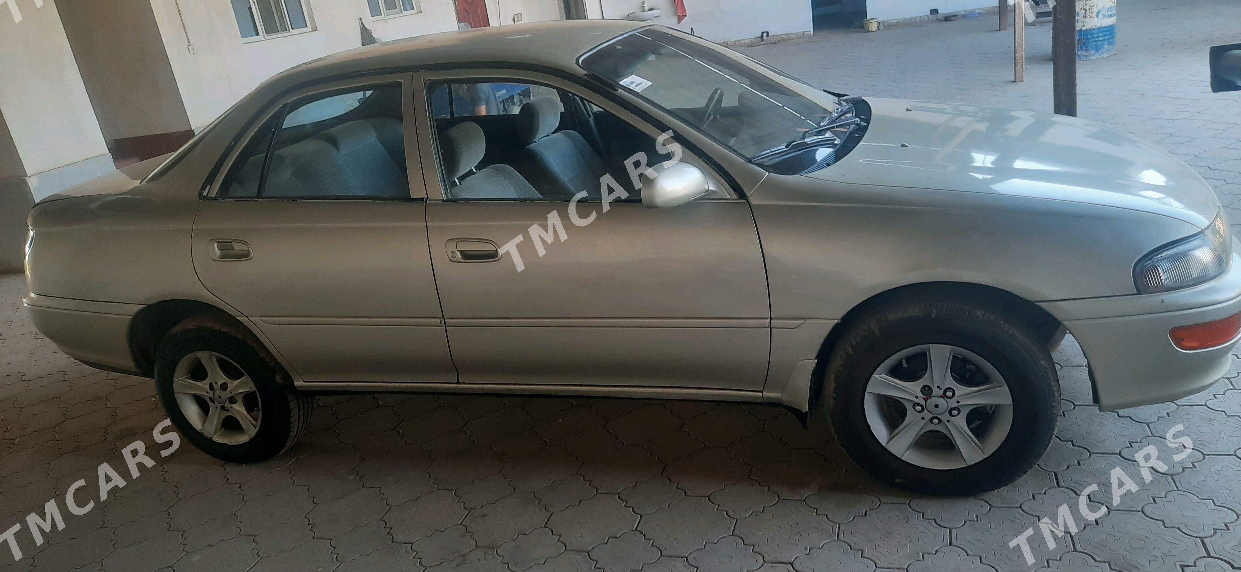 Toyota Carina 1993 - 40 000 TMT - Halaç - img 7