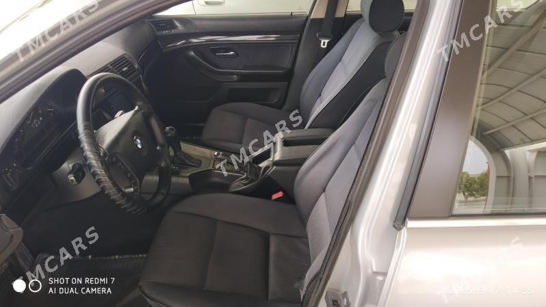 BMW E39 2002 - 110 000 TMT - Türkmenbaşy - img 4