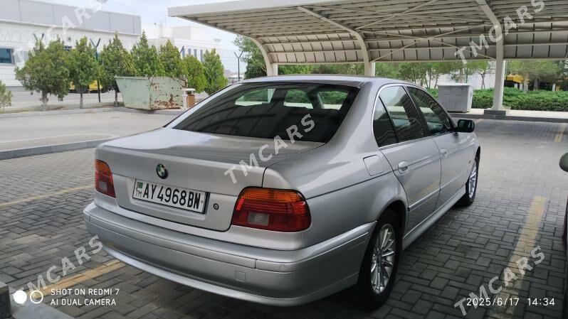 BMW E39 2002 - 110 000 TMT - Türkmenbaşy - img 3