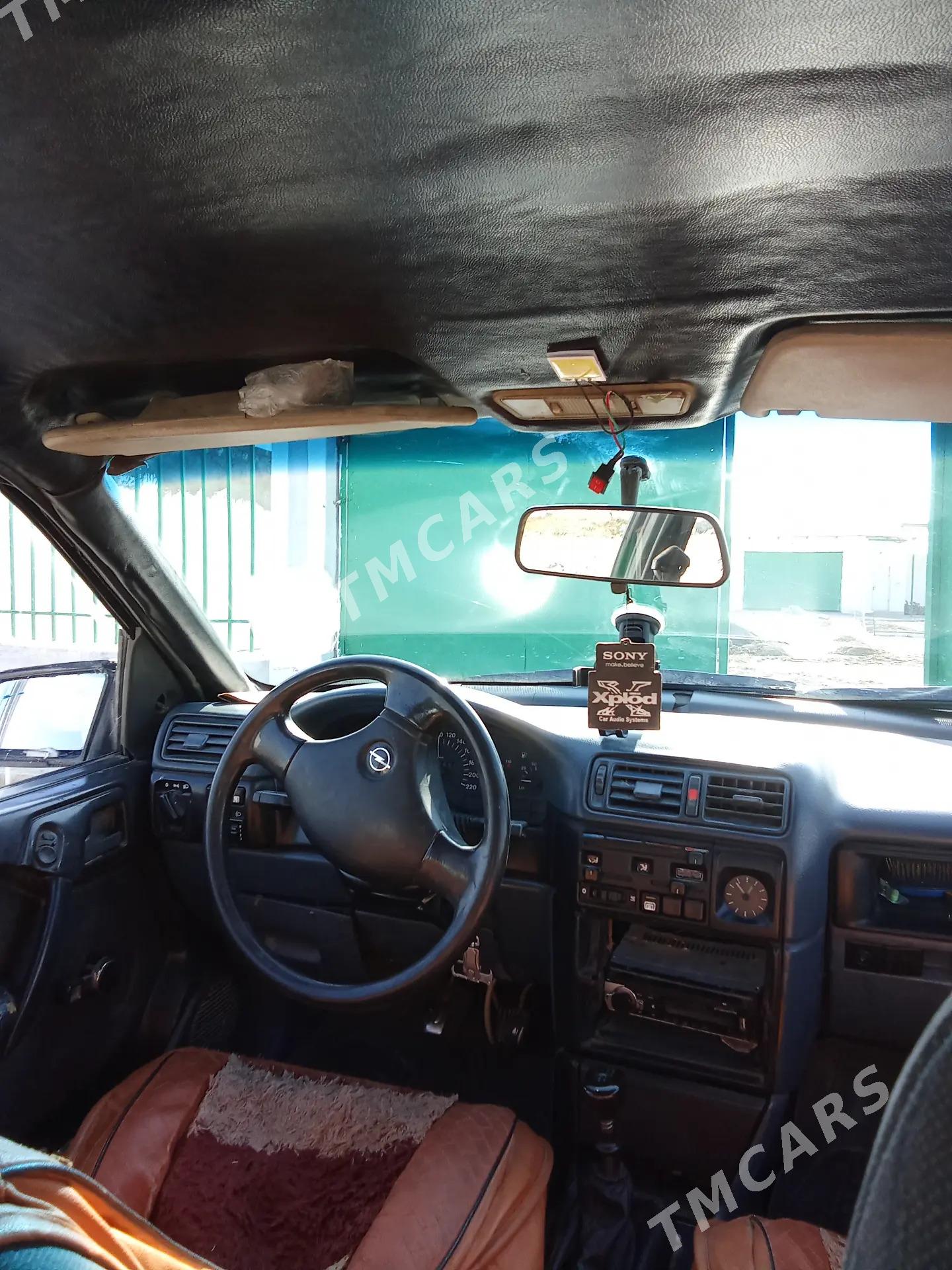 Opel Vectra 1991 - 23 000 TMT - Murgap - img 4