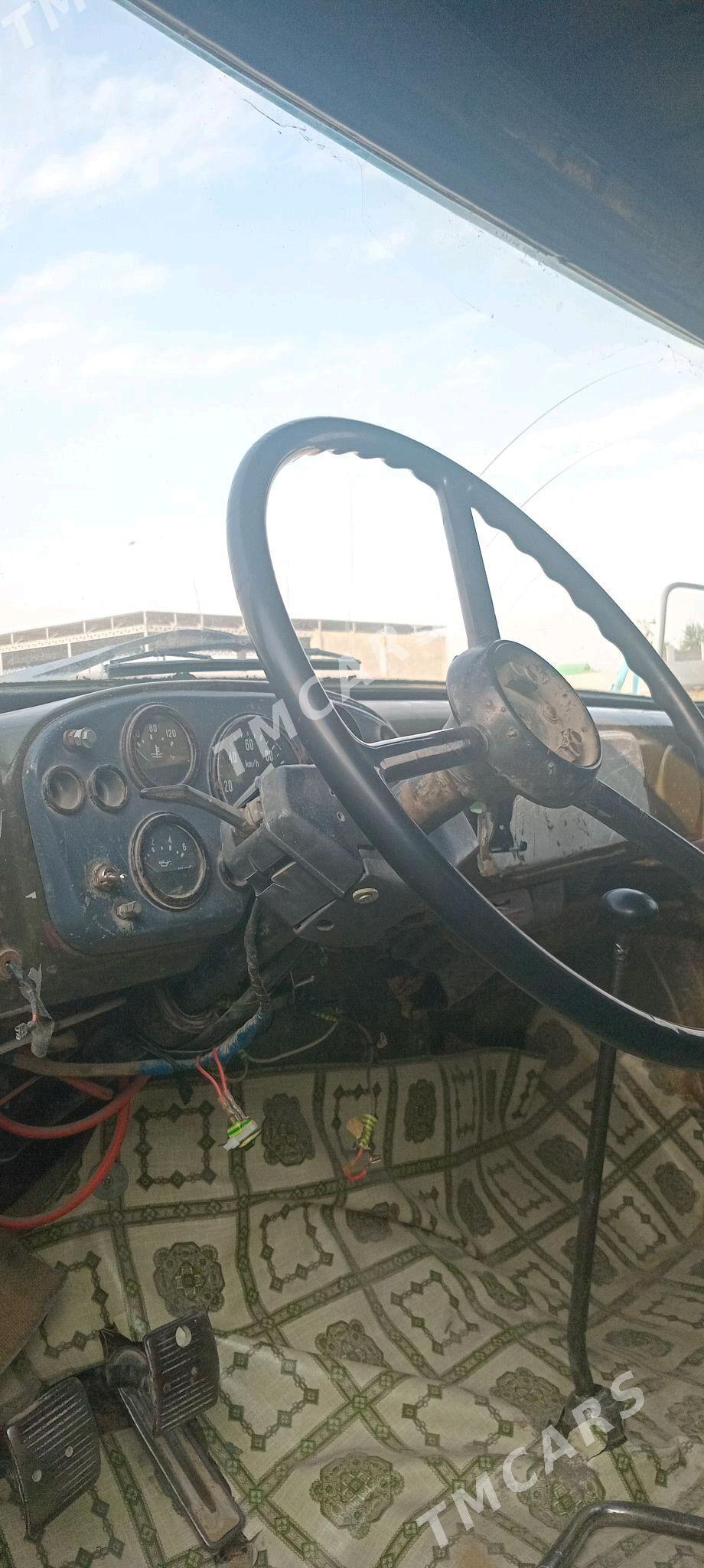 Gaz 52 1981 - 20 000 TMT - Ак-Бугдайский этрап - img 1