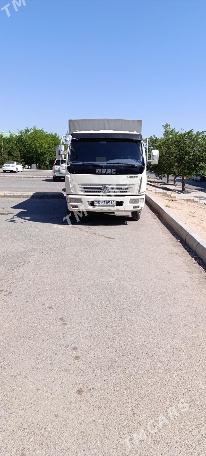 Mitsubishi Fuso Rosa 2010 - 300 000 TMT - Багир - img 3