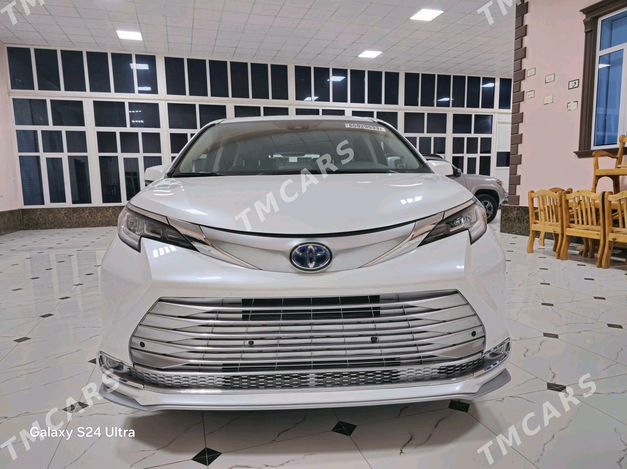 Toyota Sienna 2022 - 520 000 TMT - Дянев - img 7