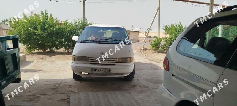 Toyota Previa 1991 - 40 000 TMT - Мургап - img 3