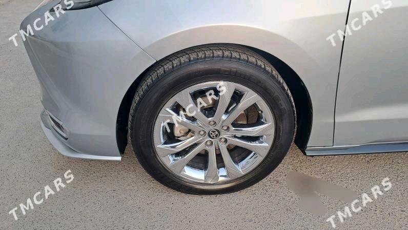 Toyota Sienna 2021 - 560 000 TMT - Бабадайхан - img 6
