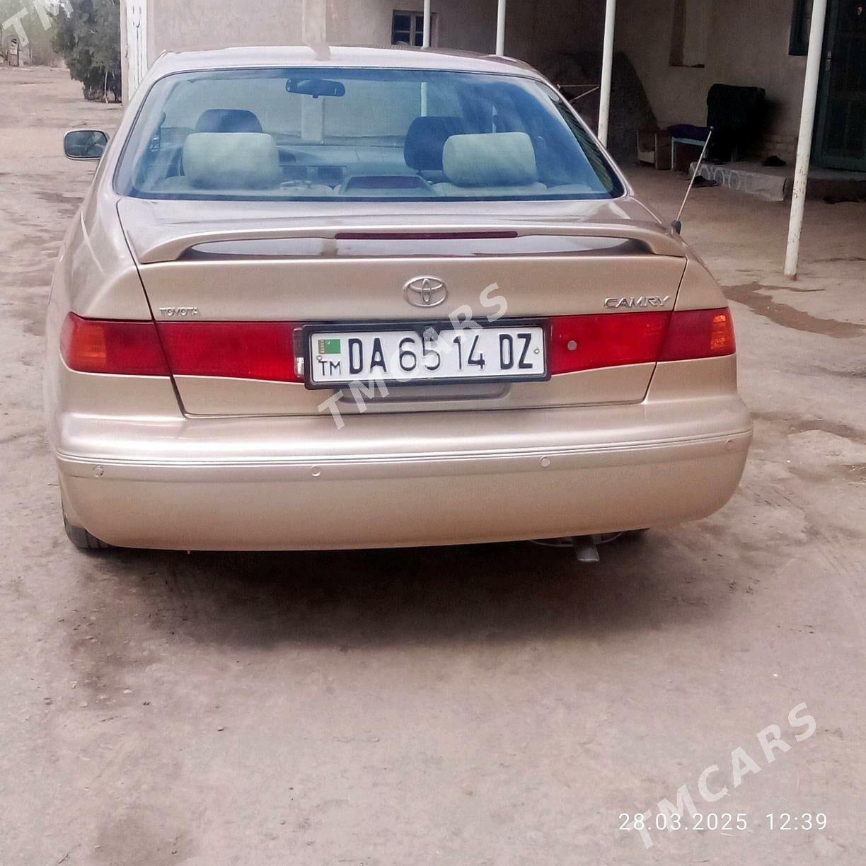 Toyota Camry 2001 - 135 000 TMT - Губадаг - img 4